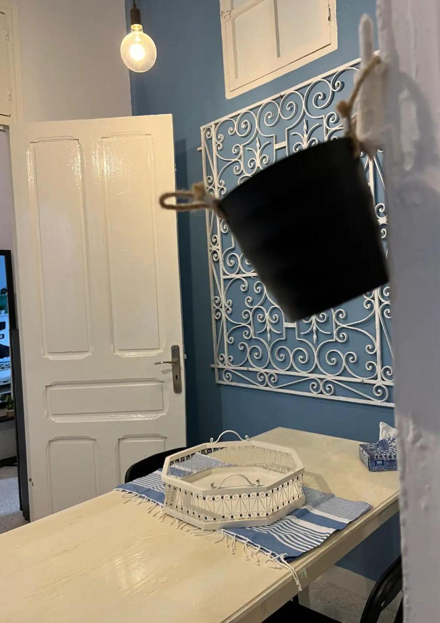 Au Coeur De - - Wifi - Calme - Cuisine Apartmán La Marsa